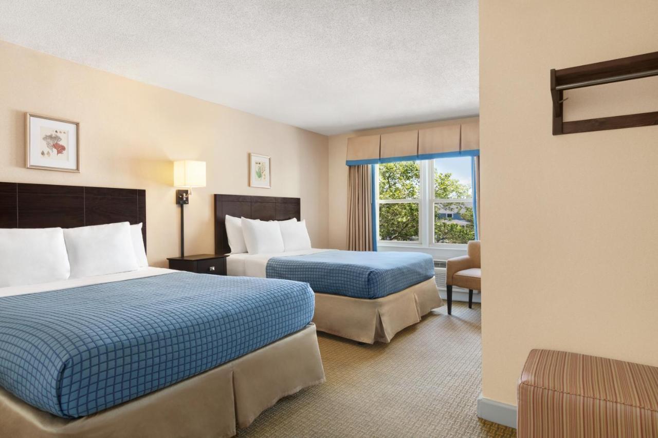 Harrison Hall Hotel Ocean City Bagian luar foto